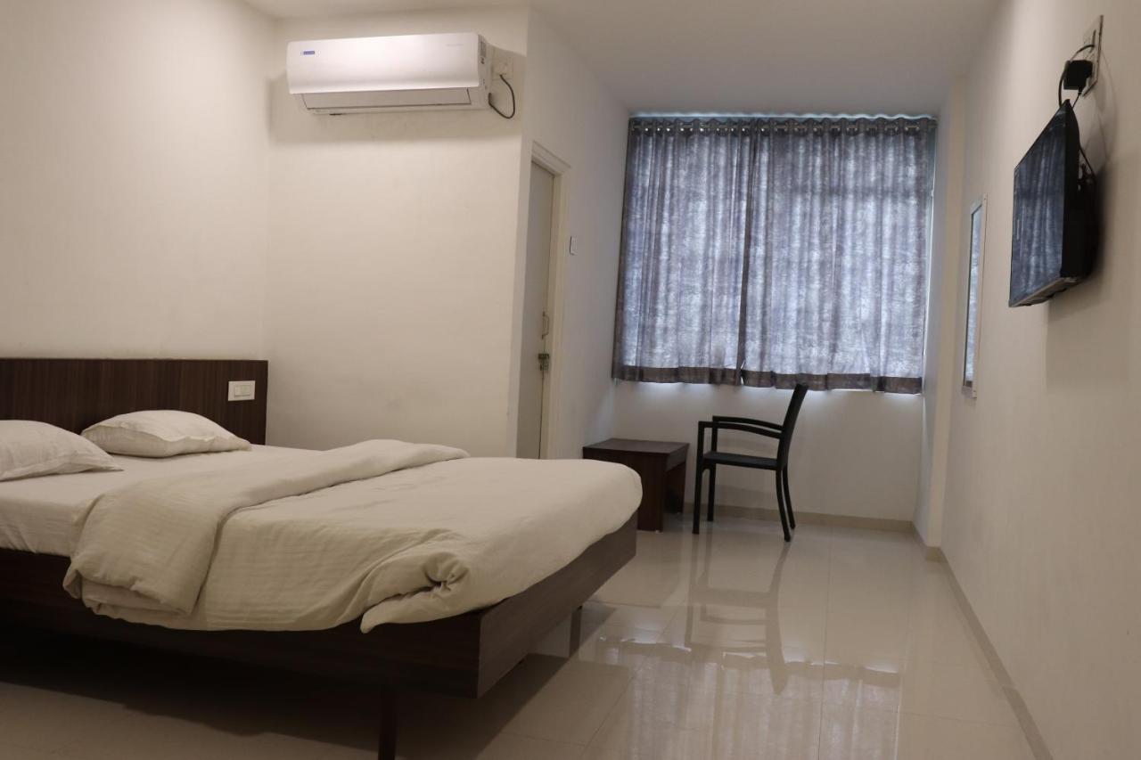 Hotel New Samrat Aurangabad  Zewnętrze zdjęcie