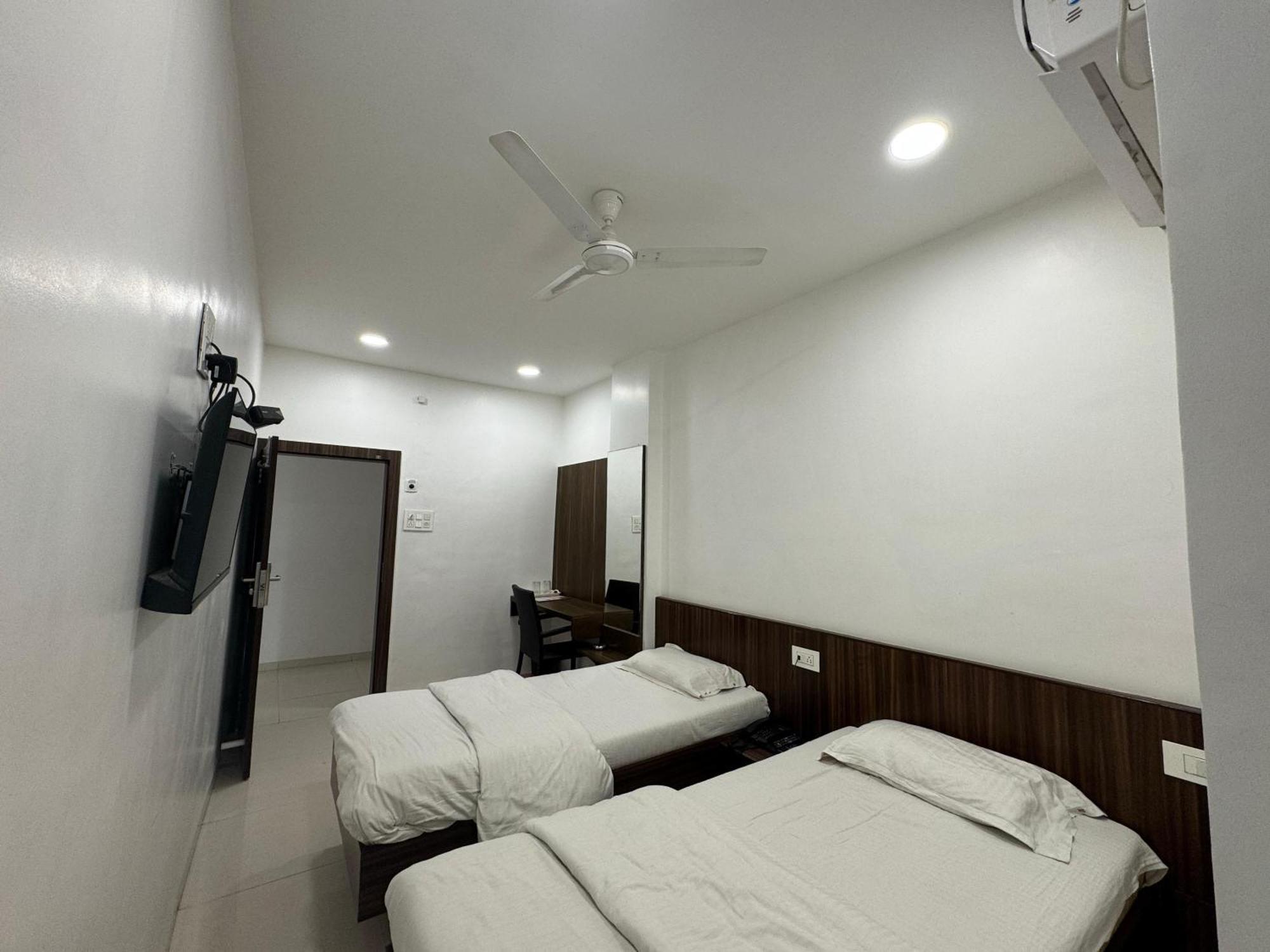 Hotel New Samrat Aurangabad  Zewnętrze zdjęcie
