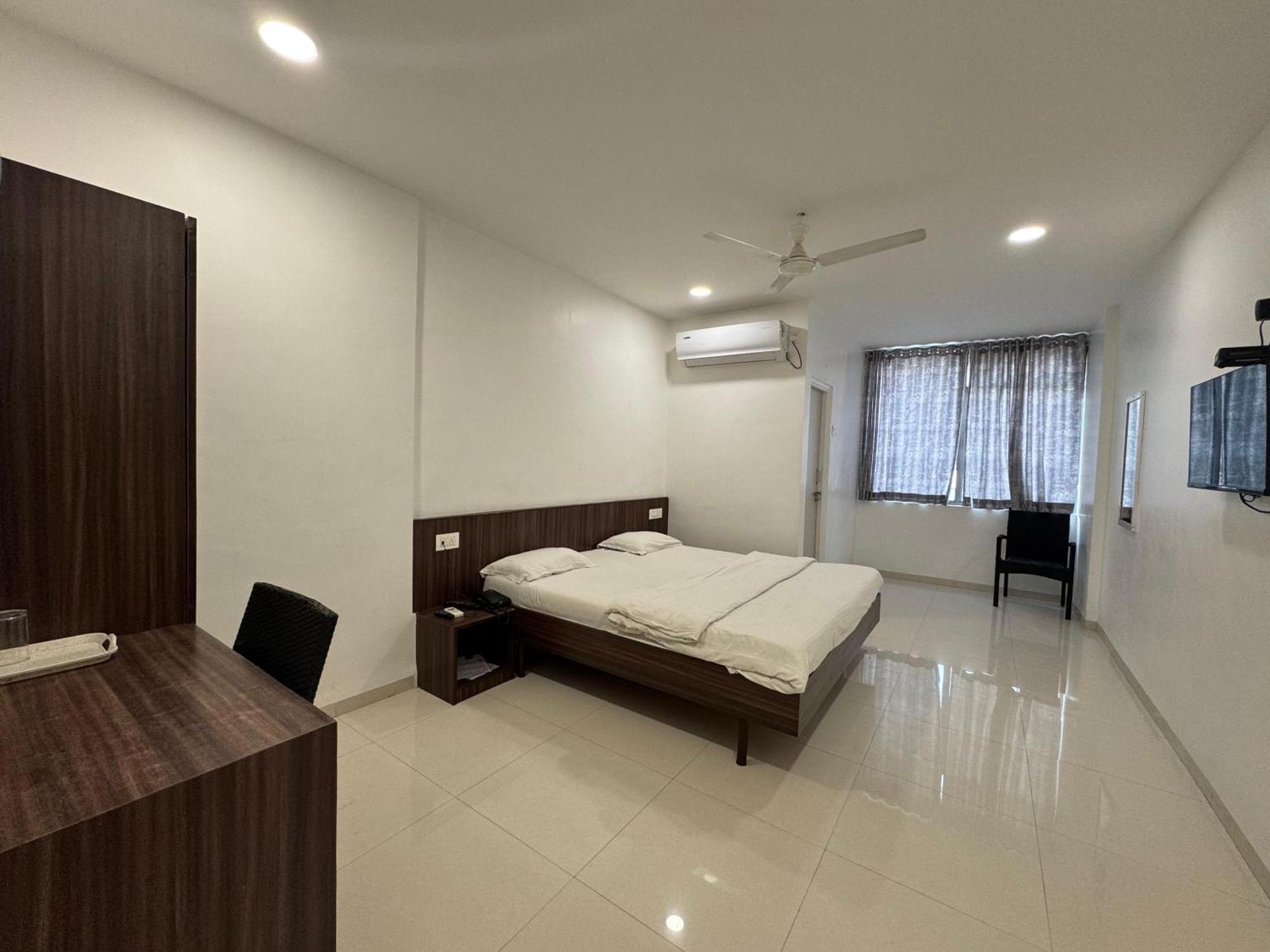 Hotel New Samrat Aurangabad  Zewnętrze zdjęcie
