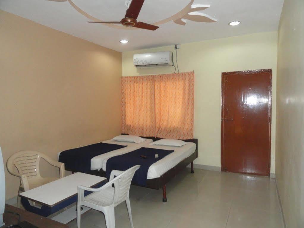 Hotel New Samrat Aurangabad  Zewnętrze zdjęcie
